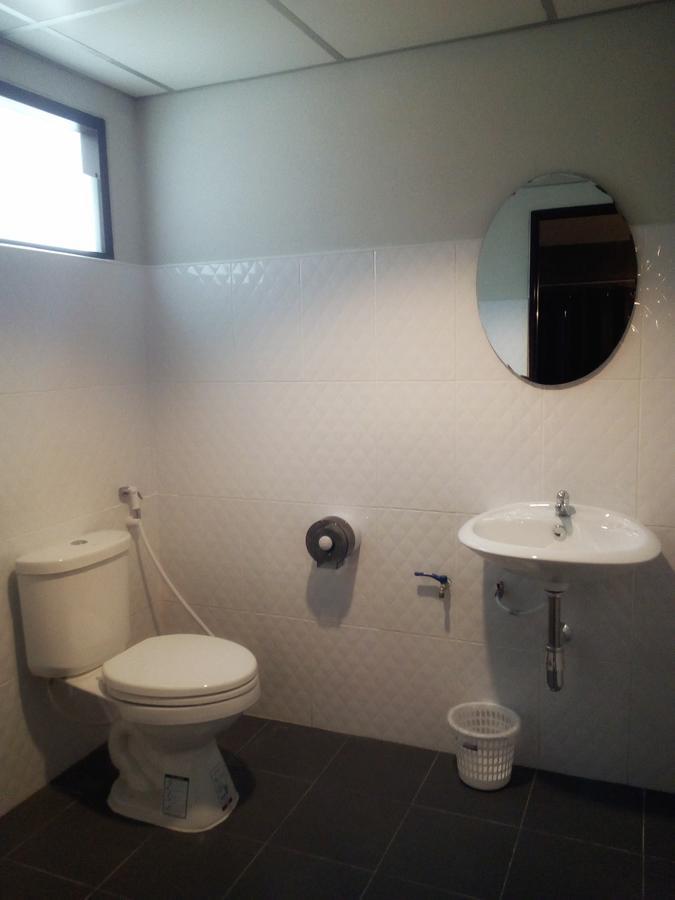 4Hearts Loft House Hotel Surat Thani Bagian luar foto