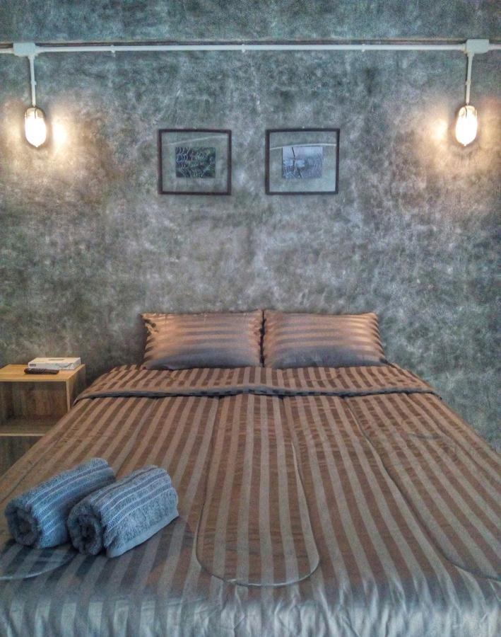 4Hearts Loft House Hotel Surat Thani Bagian luar foto