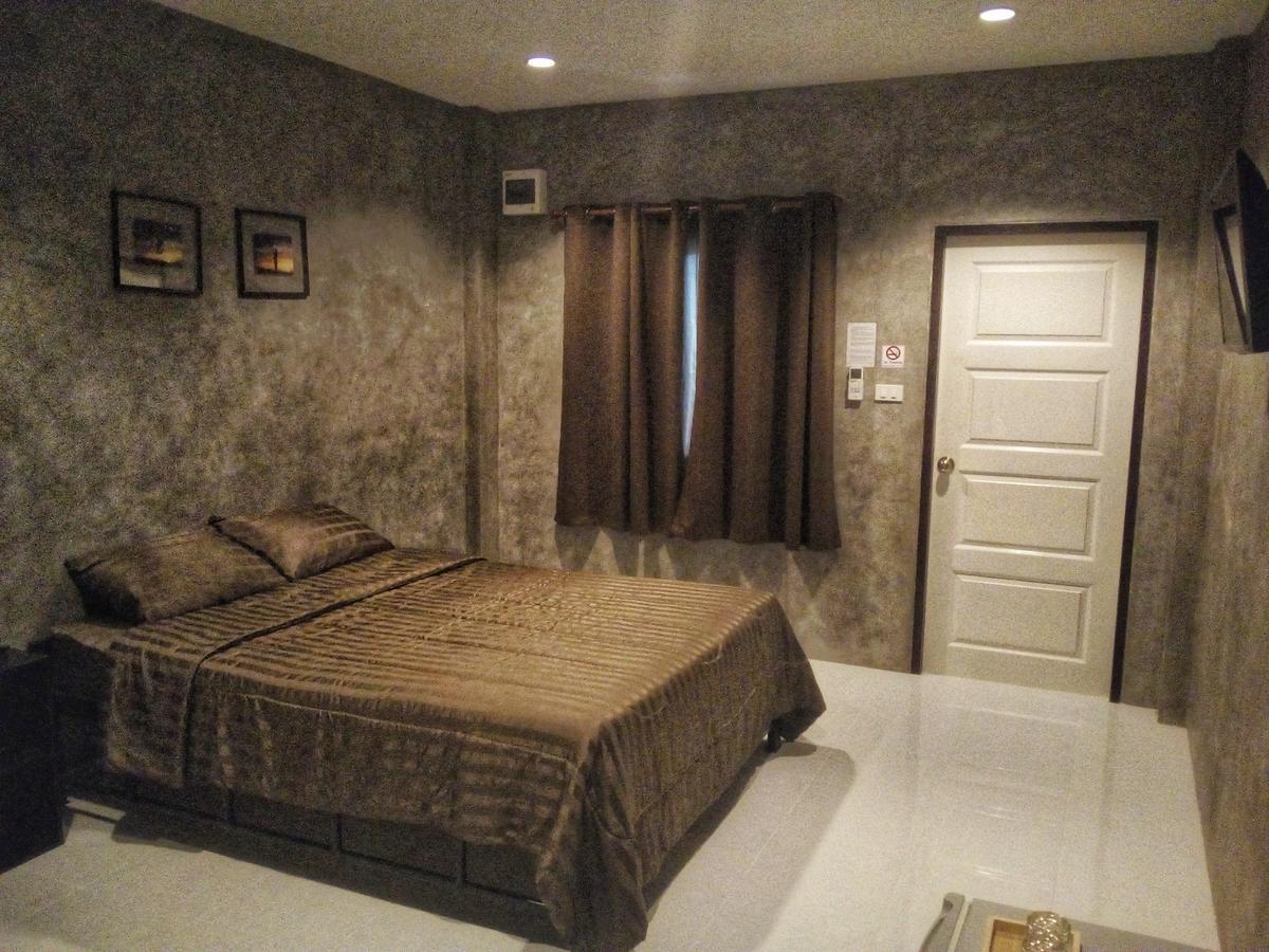 4Hearts Loft House Hotel Surat Thani Bagian luar foto