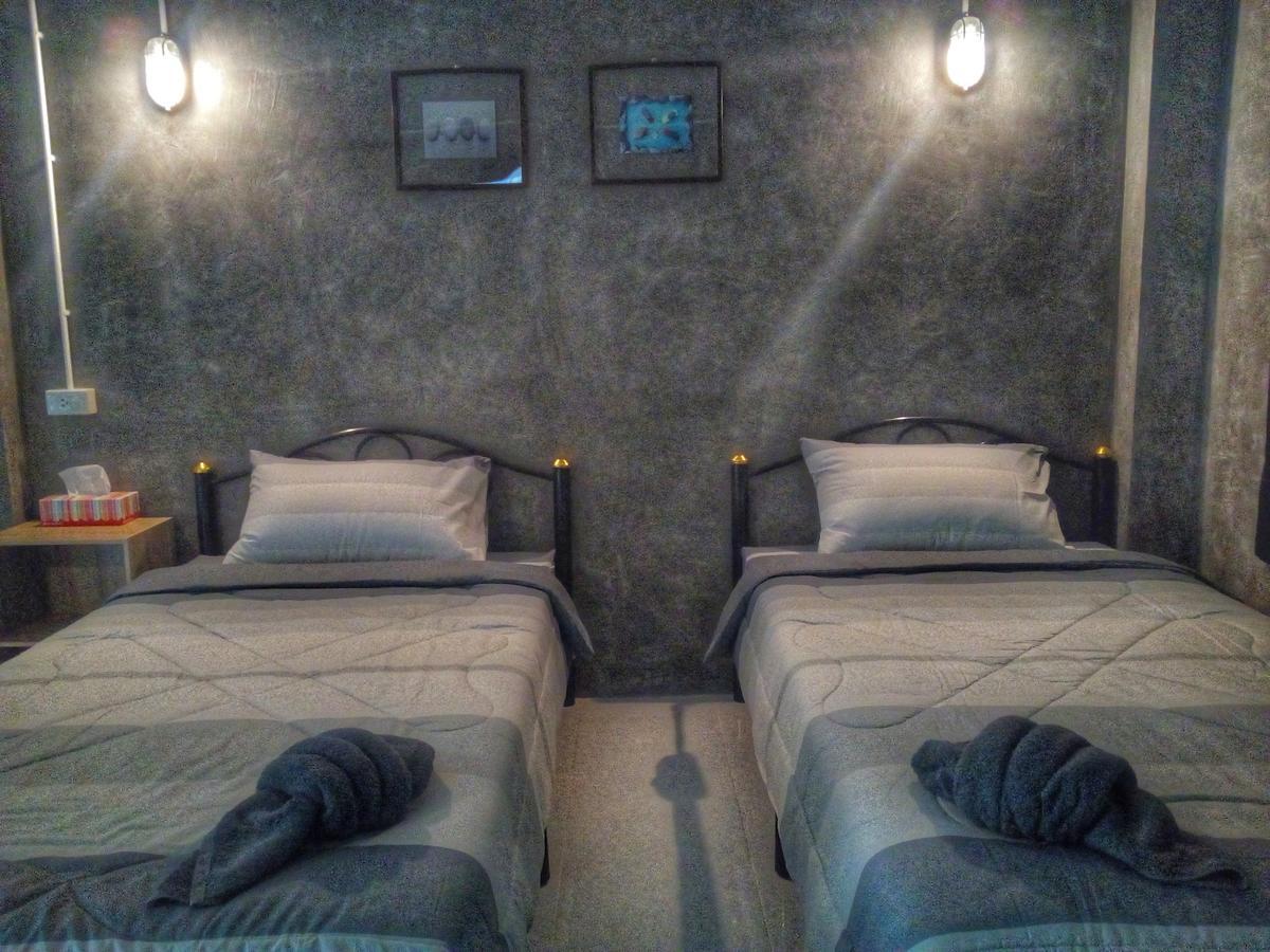 4Hearts Loft House Hotel Surat Thani Bagian luar foto