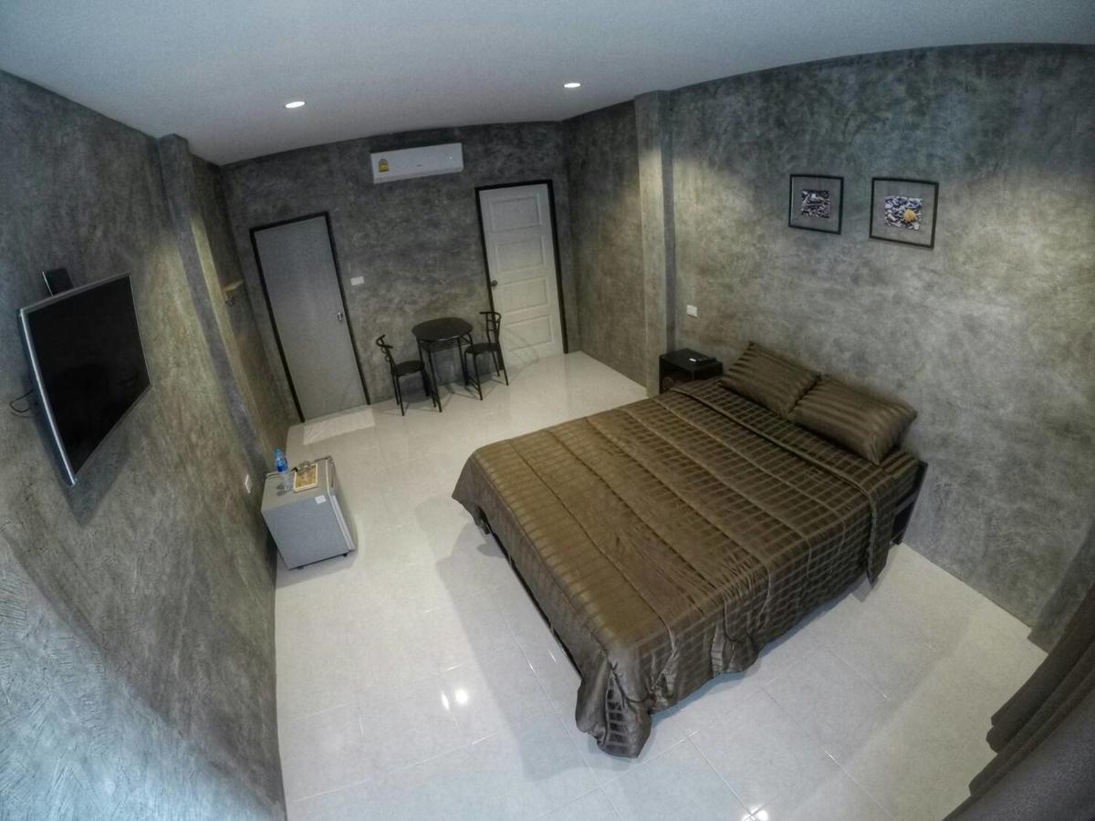 4Hearts Loft House Hotel Surat Thani Bagian luar foto